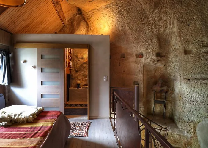 Troglodyte Loft 2
